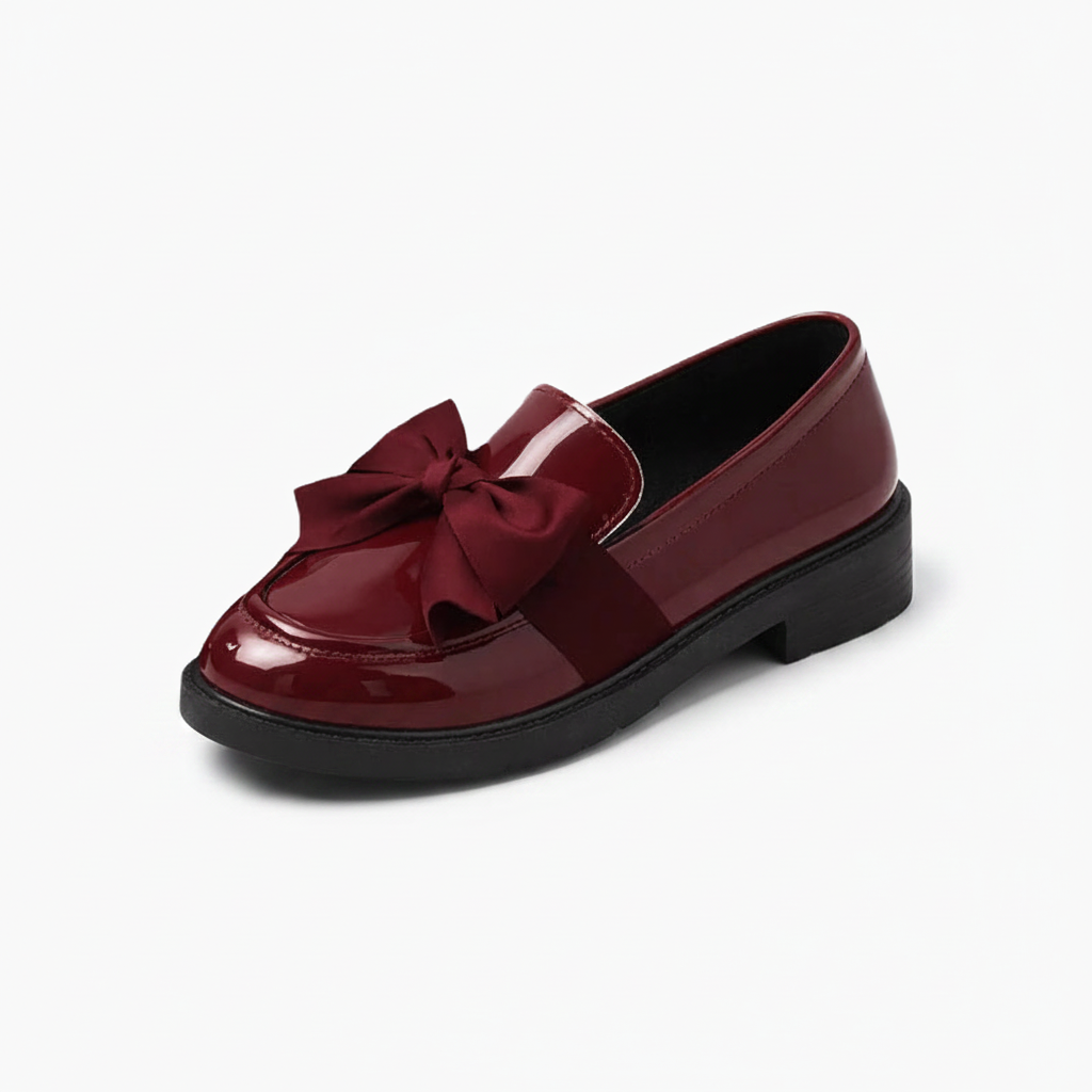 Mocassins femme bordeaux vernis, élégants et brillants, parfaits pour une allure chic et confortable.
