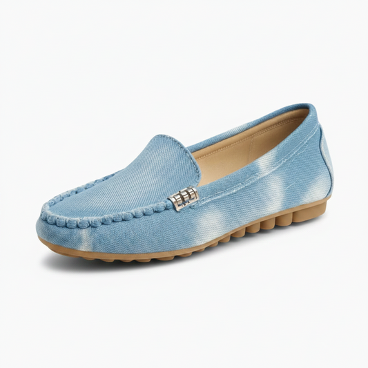 Mocassins en jean femme, vue de face, style urbain et décontracté.