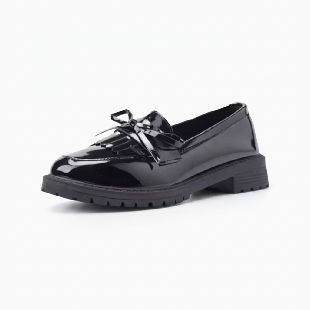 Mocassins plateforme en cuir noir pour femme, vue de face, détails des coutures fines et du mors doré.